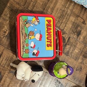 Peanuts Red and Blue mini lunchbox with Snoopy Stuffed Toys